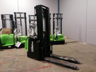 Stacker com condutor transportado Hangcha CDD16-AC1S-I - 1