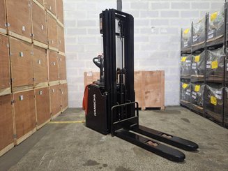 Levantador com plataforma dobrável Hangcha CDD16-AZ3S