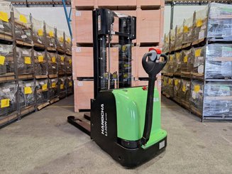 Stacker com condutor a pé Hangcha CDD16-AC1-LI