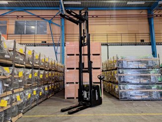 Stacker com condutor a pé Hangcha CDD16-AC1-LI