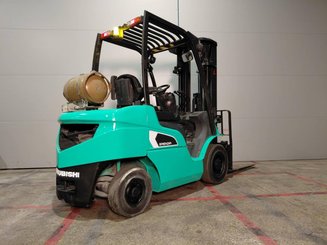 Empilhador de contrapeso 4 rodas Mitsubishi FG25NT