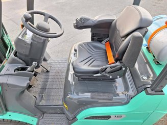 Empilhador de contrapeso 4 rodas Mitsubishi FG15N