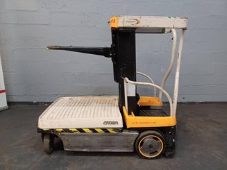 Plataforma com mastro vertical Crown WAVE60-118