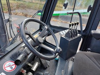 Empilhador de contrapeso 4 rodas Mora M180C