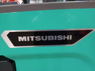 Empilhadores Retrácteis Multidirecionais Mitsubishi RBM25 N3