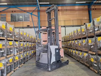 Empilhador retráctil UniCarriers UHD-200-DTFVXF-955