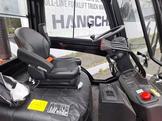 Carreta elevadora todo terreno Hangcha TT18-2