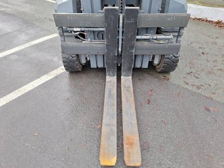 Empilhador multidireccional AMLIFT AGILIFT 4000E