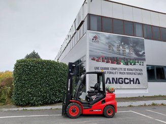 Empilhador de contrapeso 4 rodas Hangcha XF30G-2