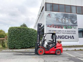 Empilhador de contrapeso 4 rodas Hangcha XF35G-2