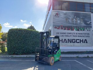 Empilhador de contrapeso 4 rodas Hangcha XC25i