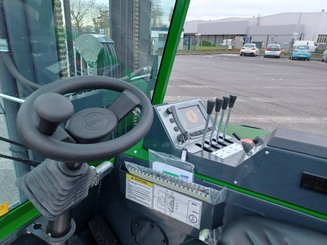 Empilhador multidireccional Combilift CBE3000 - 10