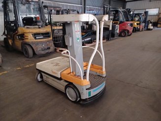 Plataforma com mastro vertical Crown CROWN WAVE50-118