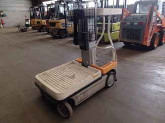 Plataforma com mastro vertical Crown CROWN WAVE50-118