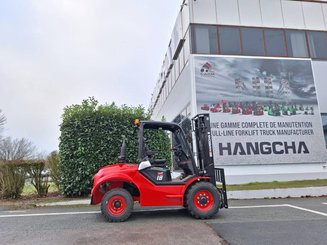 Carreta elevadora todo terreno Hangcha TT18-2