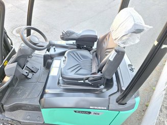 Carreta elevadora elétrica Mitsubishi FB16N2T