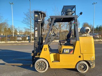 Empilhador de contrapeso 4 rodas Caterpillar GC45K SWB