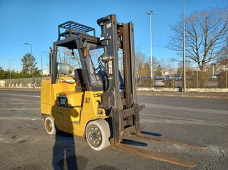 Empilhador de contrapeso 4 rodas Caterpillar GC45K SWB