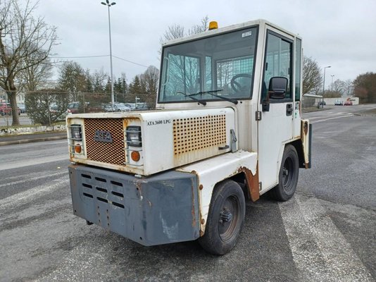 Tractor industrial ATA 3600LPG - 1