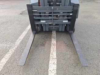 Empilhador multidireccional AMLIFT AGILIFT 3000E