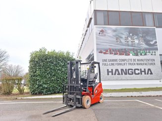 Empilhador de contrapeso 4 rodas Hangcha A4W18 - 1