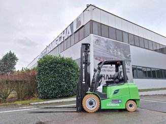 Empilhador de contrapeso 4 rodas Hangcha AE30-I