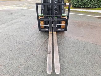 Empilhador de contrapeso 4 rodas Hangcha AE30-I