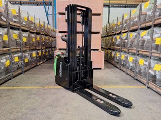 Levantador com plataforma dobrável Hangcha CDD16-AC2S-LI