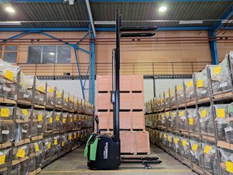 Levantador com plataforma dobrável Hangcha CDD16-AC2S-LI