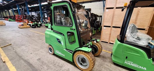 Empilhador de contrapeso 4 rodas Hangcha AE35-I