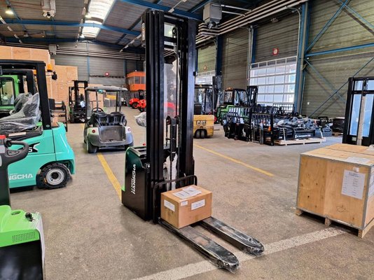 Stacker com condutor a pé Hangcha CDD16-AC2-I - 1