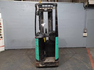 Stacker com condutor transportado Caterpillar NSR16N