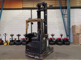 Empilhador retráctil Caterpillar NR14NH