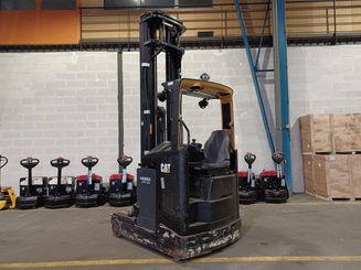 Empilhador retráctil Caterpillar NR14NH