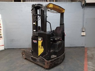 Empilhador retráctil Caterpillar NR16N2