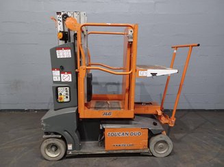 Plataforma com mastro vertical JLG TOUCAN DUO