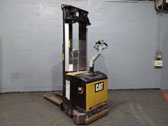 Stacker com condutor a pé Caterpillar NSV16Ni