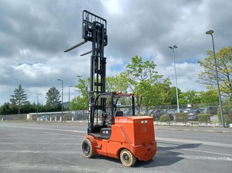 Empilhador de contrapeso 4 rodas Heli CPD50