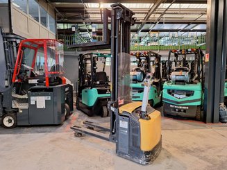 Stacker com condutor a pé Mitsubishi SBP16N2I