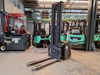 Stacker com condutor a pé Mitsubishi SBP16N2I