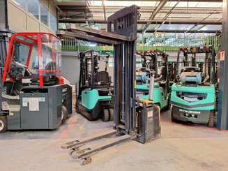 Stacker com condutor a pé Mitsubishi SBP16N2I