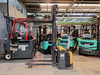 Stacker com condutor a pé Mitsubishi SBP16N2I