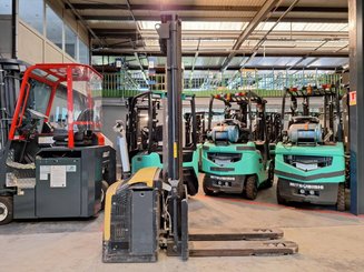 Stacker com condutor a pé Mitsubishi SBP16N2I
