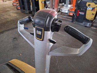 Stacker com condutor a pé Caterpillar NSP16NI