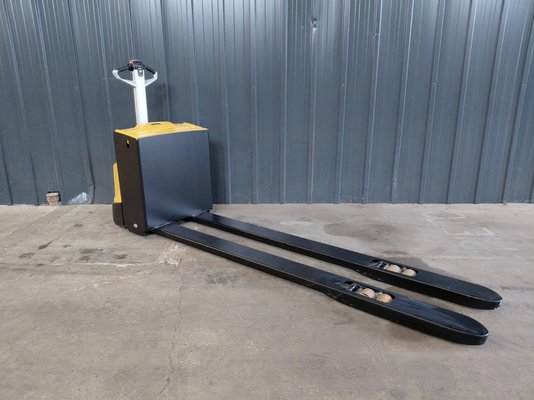 Porta-paletes eléctrico com condutor a pé Caterpillar NPP20N2 - 1