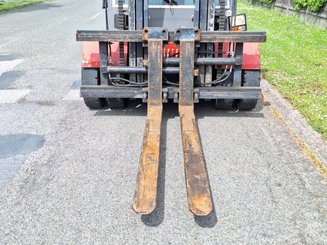 Empilhador de contrapeso 4 rodas Dan Truck 9680 GD - 12