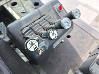 Empilhador de contrapeso 4 rodas Dan Truck 9680 GD - 14