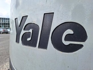 Empilhador de contrapeso 4 rodas Yale ERP30 - 14