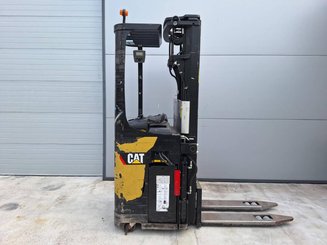 Stacker com condutor transportado Caterpillar NSR20N
