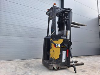 Stacker com condutor transportado Caterpillar NSR20N - 6